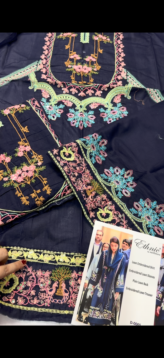 Maryum Nawaz Inspired 2PC Lawn Suit ✨