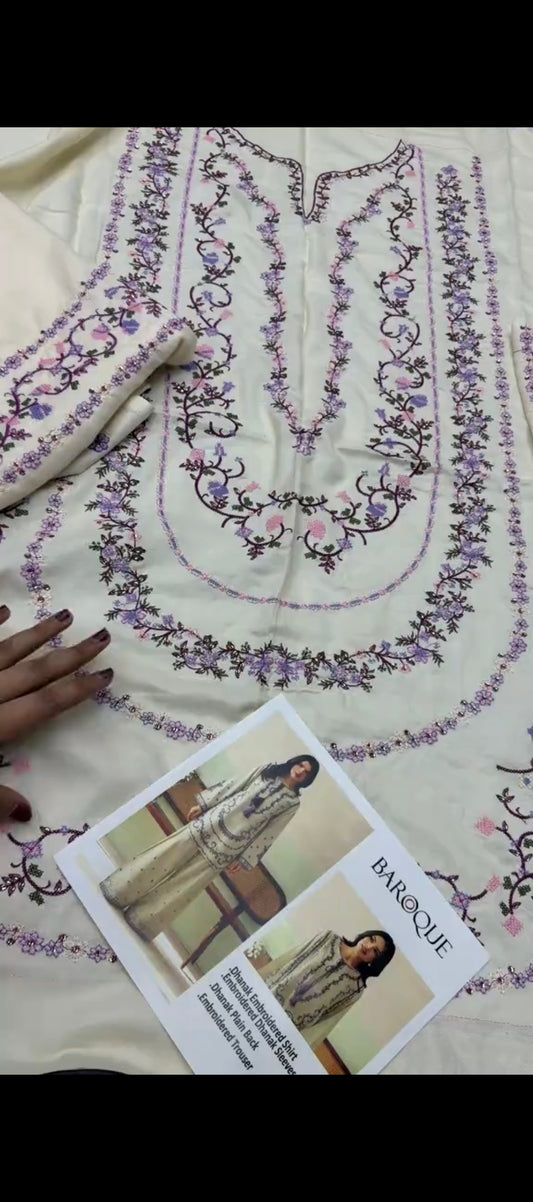 🌸 OFF-WHITE GRACE DHANAK SUIT – DELICATE PINK EMBROIDERY WITH TIMELESS WINTER ELEGANCE ✨