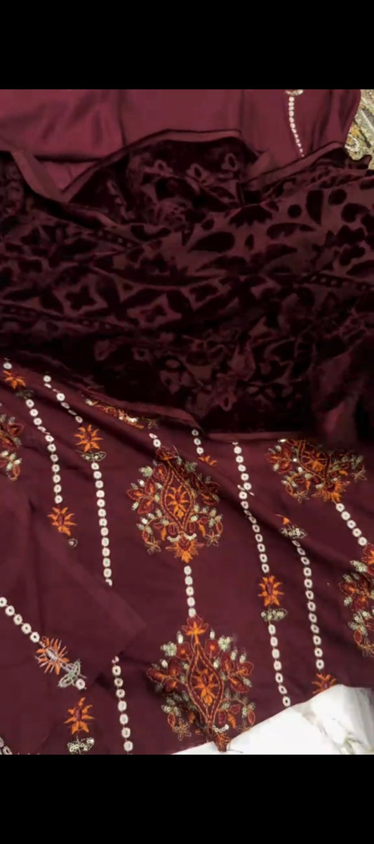✨ Elegant Chicken Kari – 3PC Dhanak Wool Suit ✨