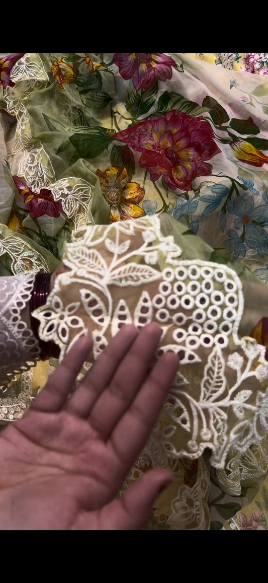 Aneela’s Summer Collection – 3PC Lawn Suit