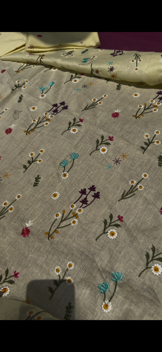 2PC Embroidered Lawn Suit 🌼