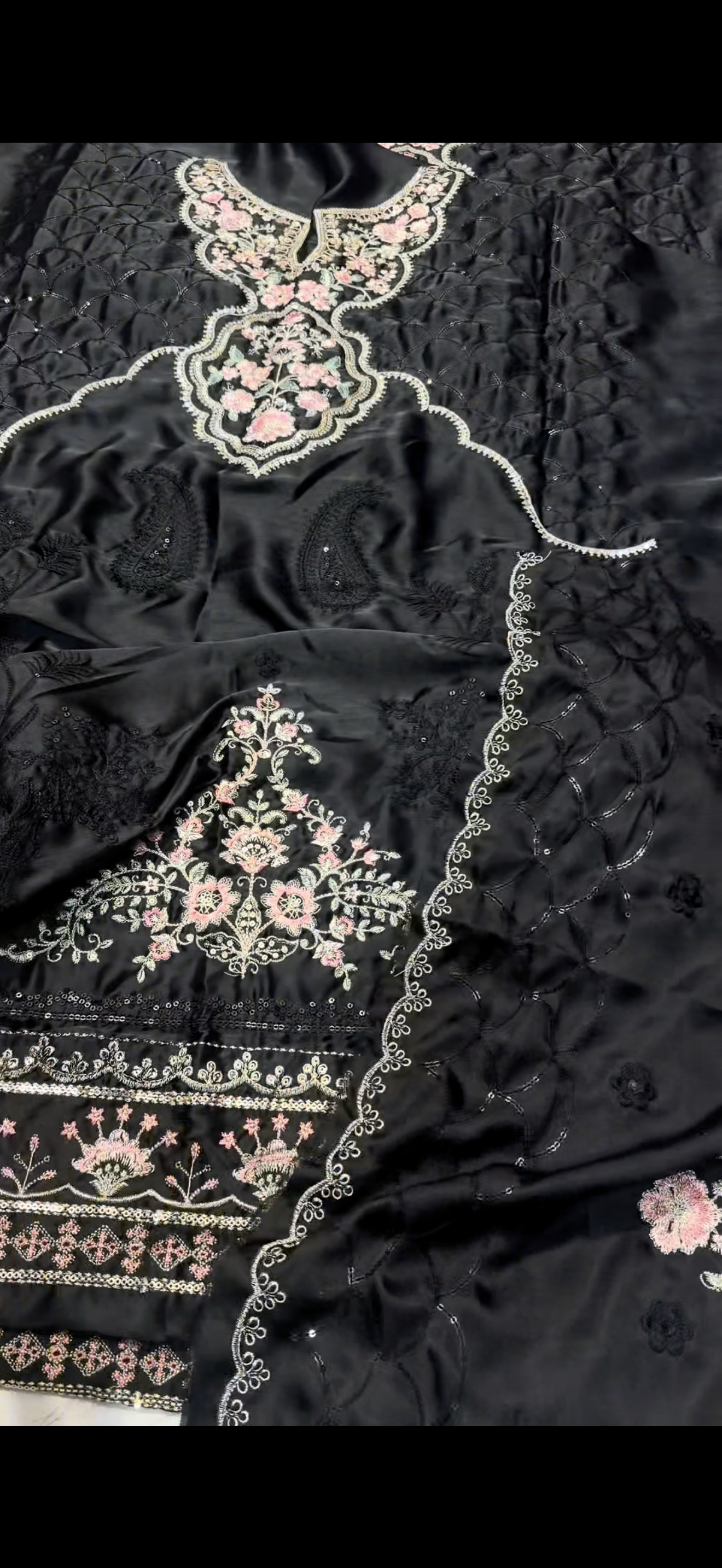 🖤 2PC Premium Embroidered Suit Silk