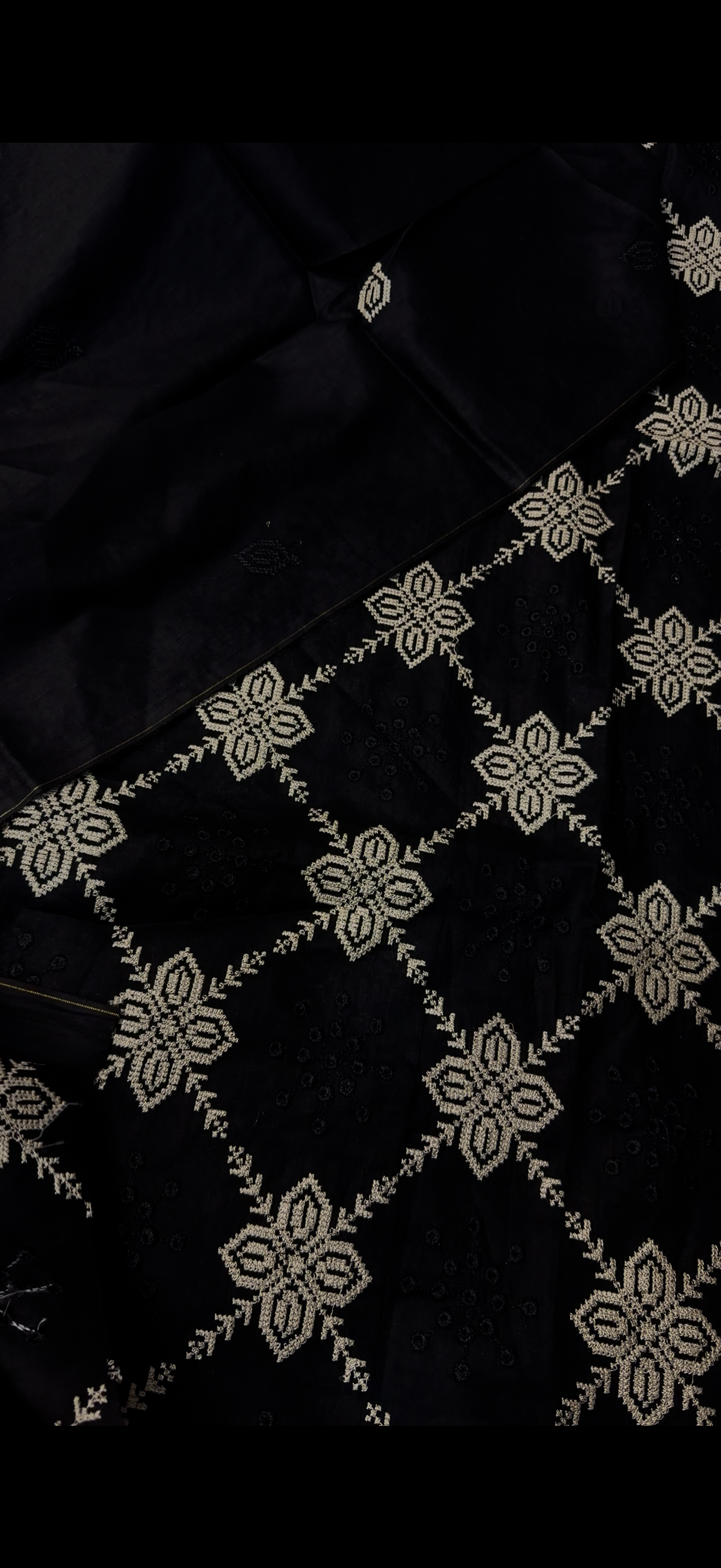 2PC Embroidered Lawn Suit black skin