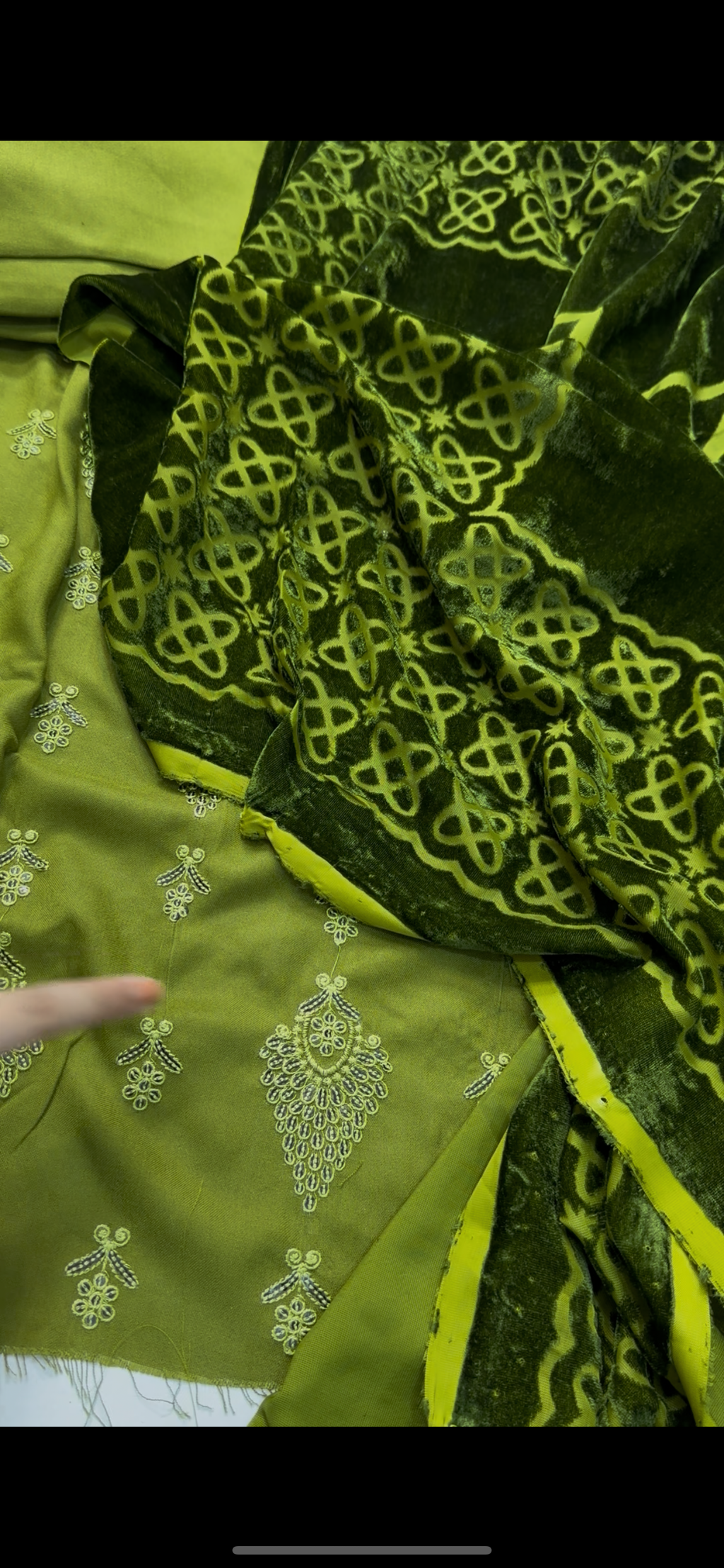 Full embroiderd dhank wool dress with palachi shawl