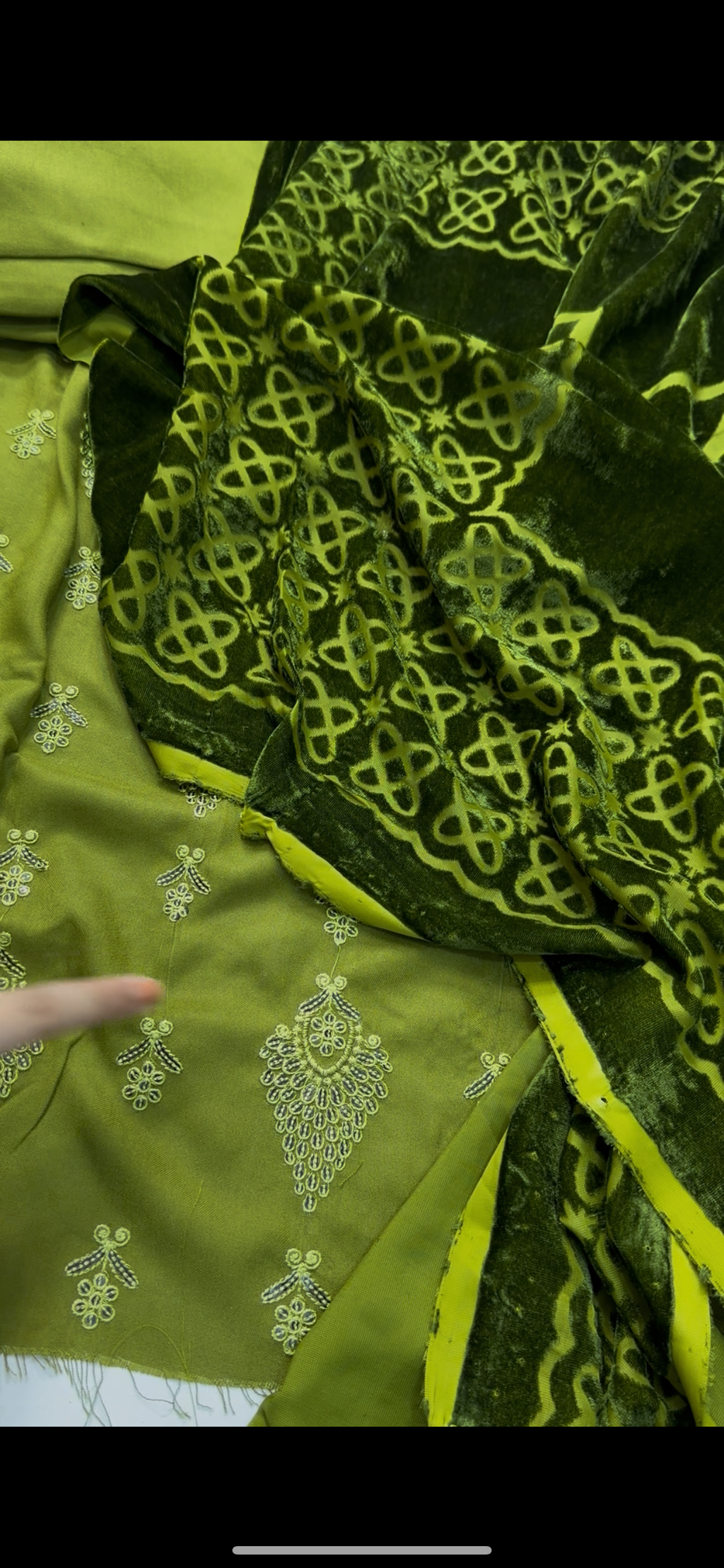 Full embroiderd dhank wool dress with palachi shawl