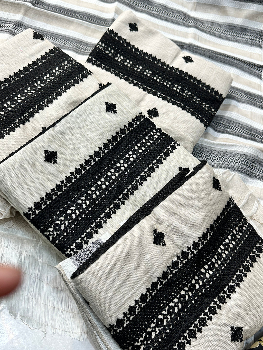 Shamry khader skin color hit fabrics 3pc embroidered