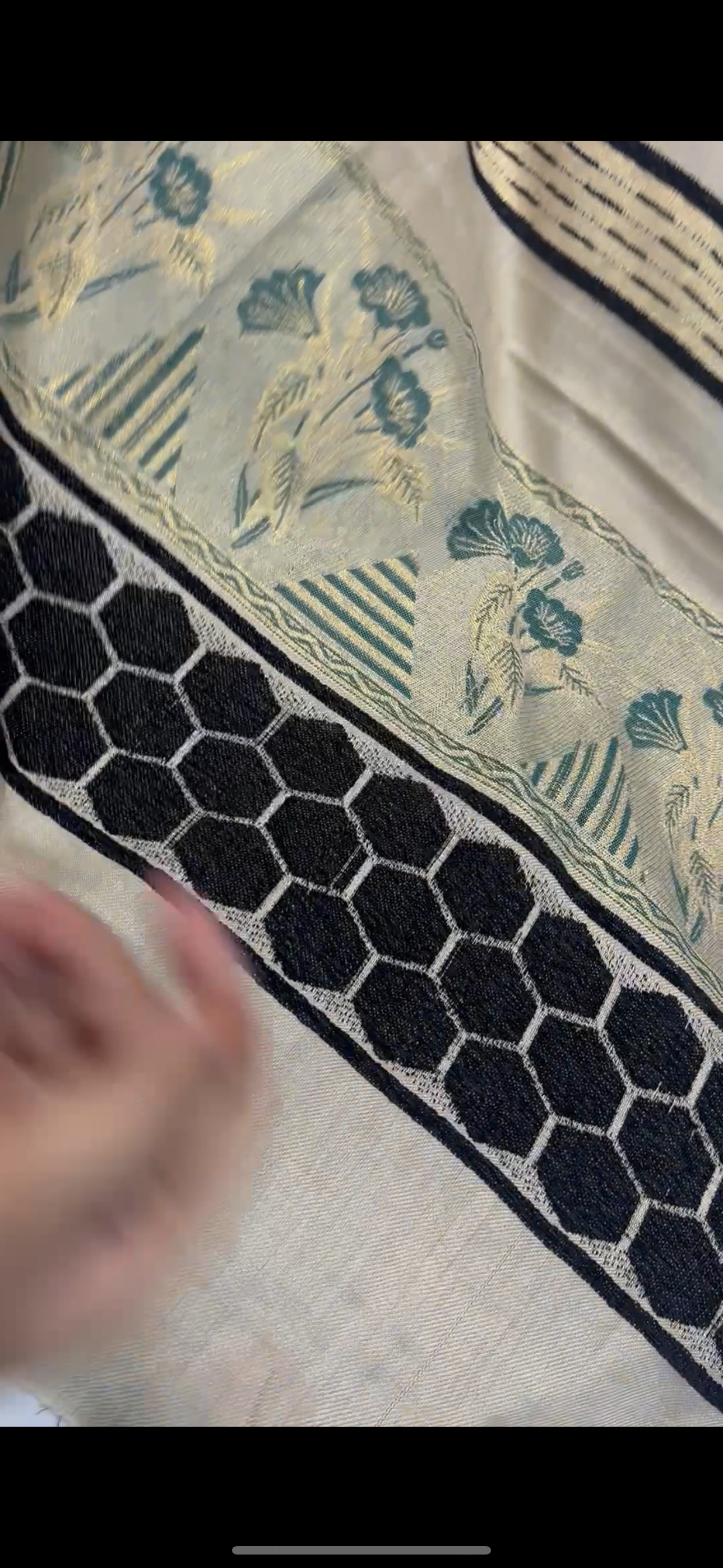 Asim jofa Carlic velvet shawl 3piece