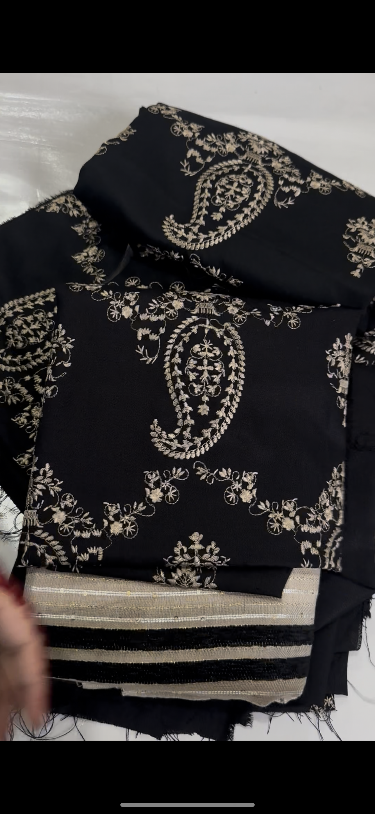 Bareeze Black 3piece Elegent