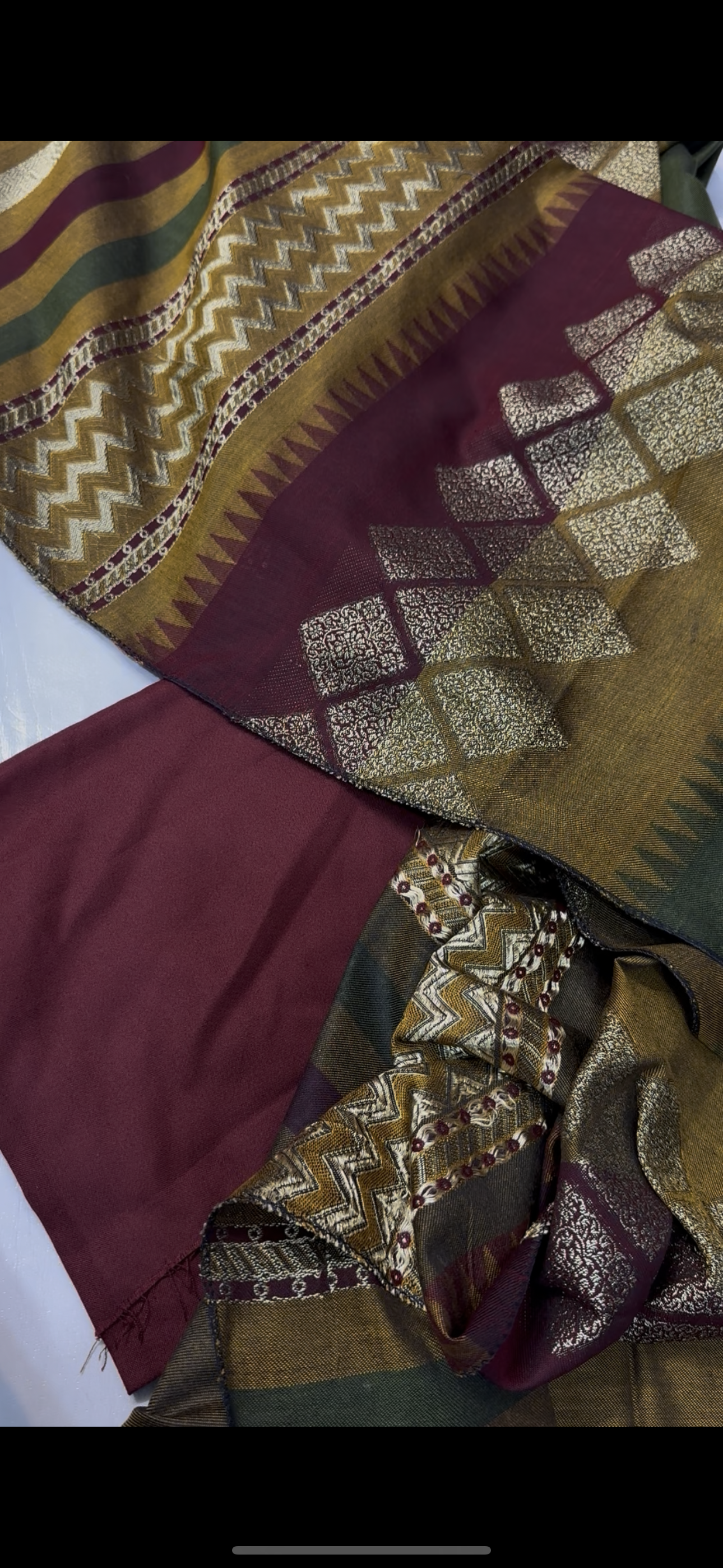 Jdot/ Golden color 3piece allover