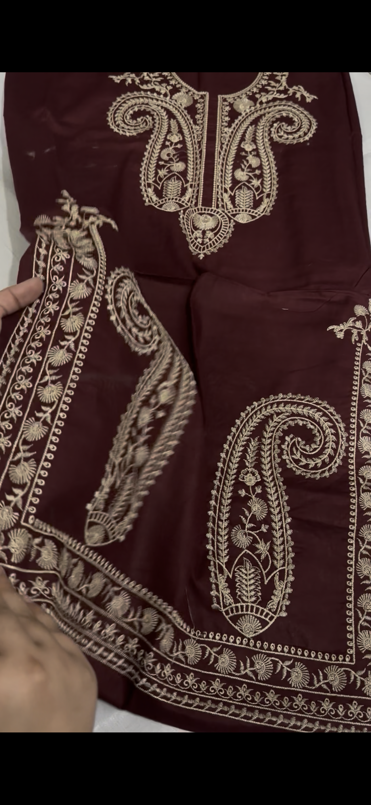 2PC Embroidered Suit – Maroon Elegance