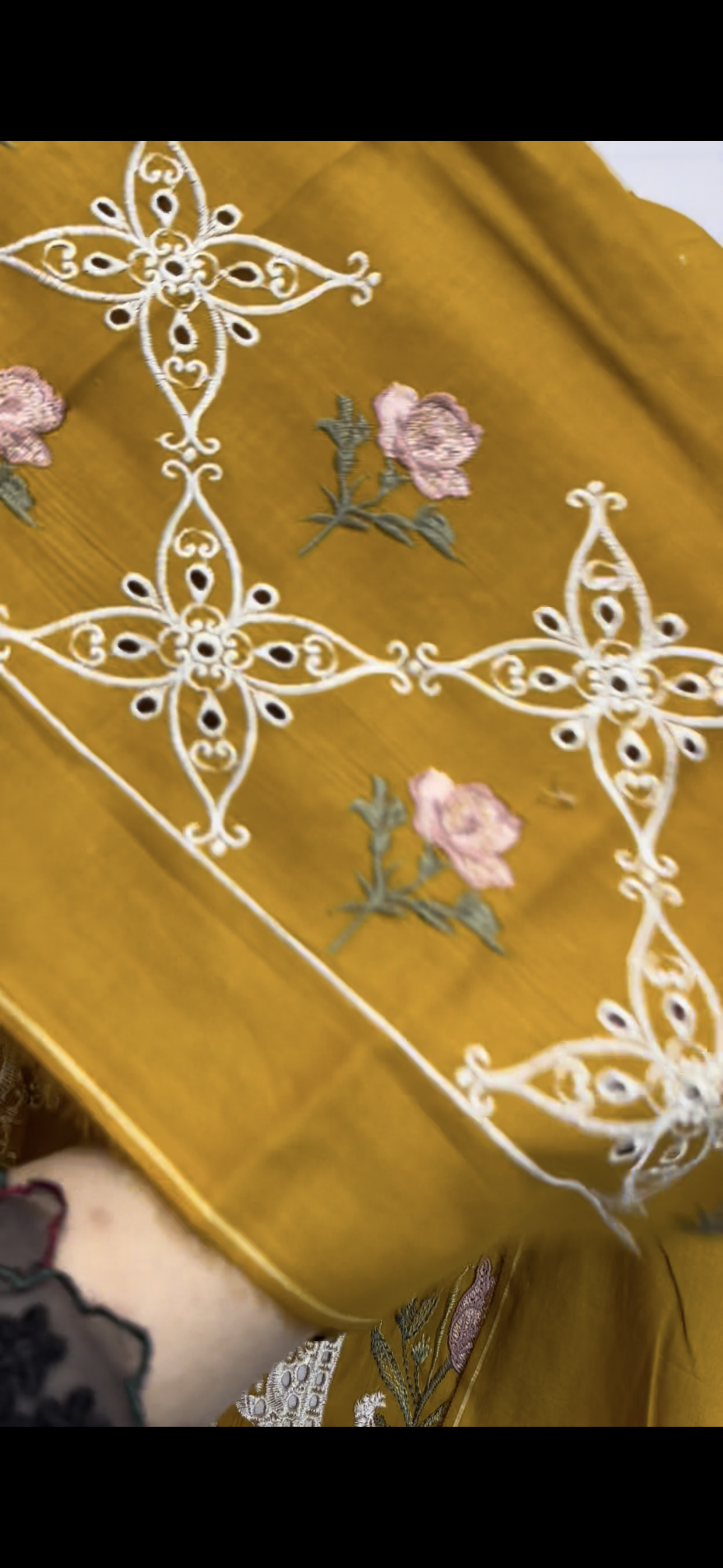 Luxury Hit golden Deisgn