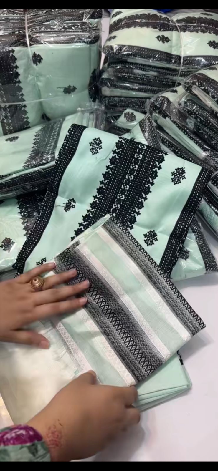 Luxury Khadi Khaddar 3-Piece Embroidered Suit – Front Full Heavy Embroidery with Matching Shawl