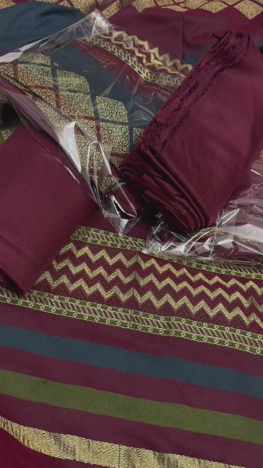 Maroon Jdot all over 3piece