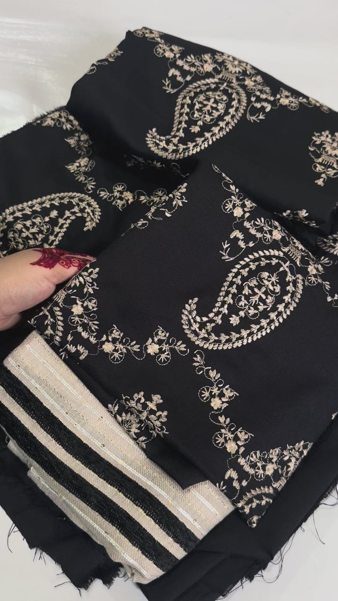 Bareeze Black 3piece Elegent