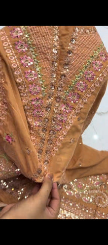 ✨ Luxury Micro Velvet Suit – Camel & Pistachio Elegance 🤎💚