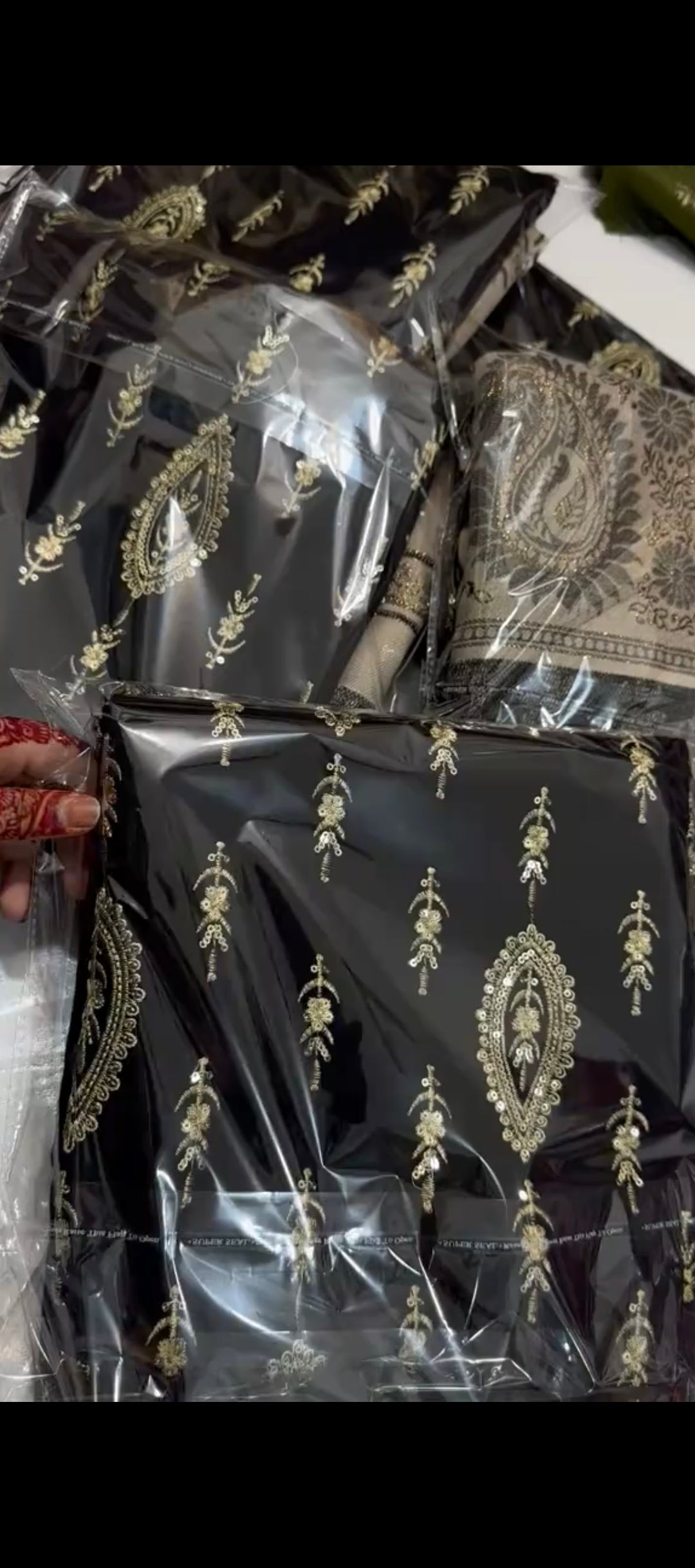 Black 3piece black pata