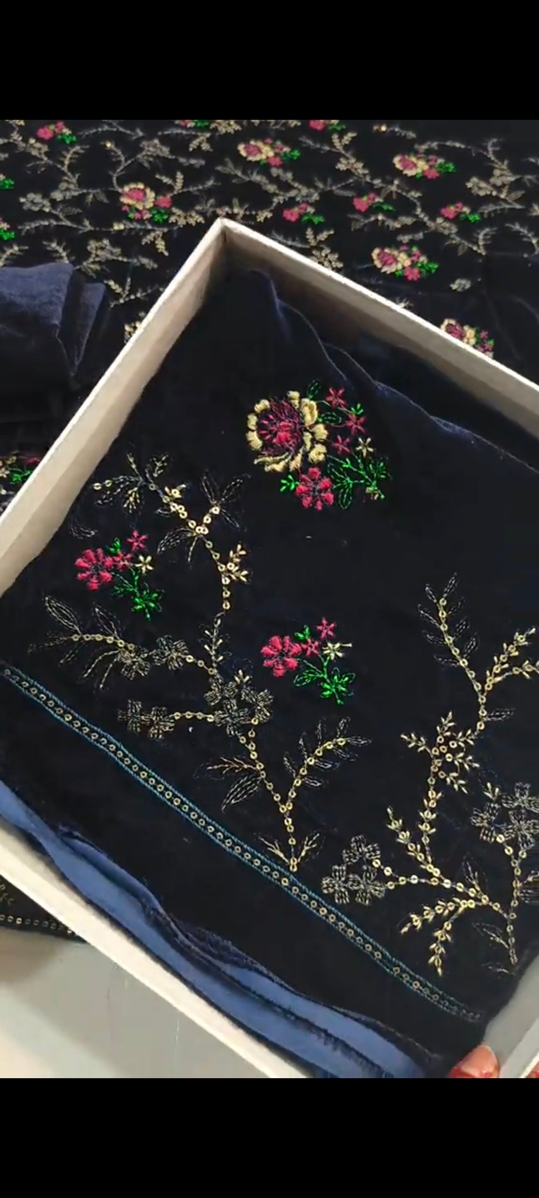 Bareeze velvet 3piece velvet