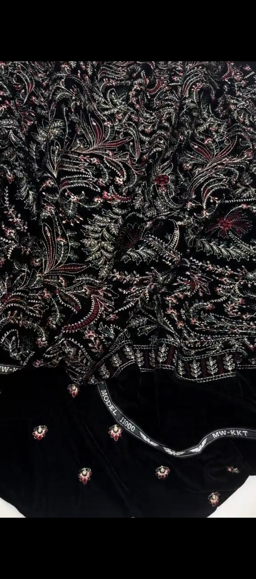 🖤 Black Velvet Elegance – 3 Piece Embroidered Suit ✨
