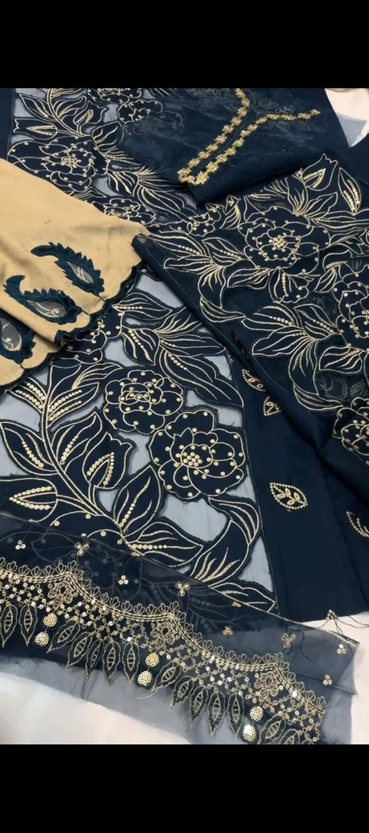 ✨ Midnight bloom ✨
💙 3 Piece Dhanak Suit 💙