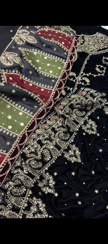 🖤✨ ROYAL BLACK VELVET EMBROIDERED SUIT – LUXURY, GLAMOUR & TIMELESS ELEGANCE ✨