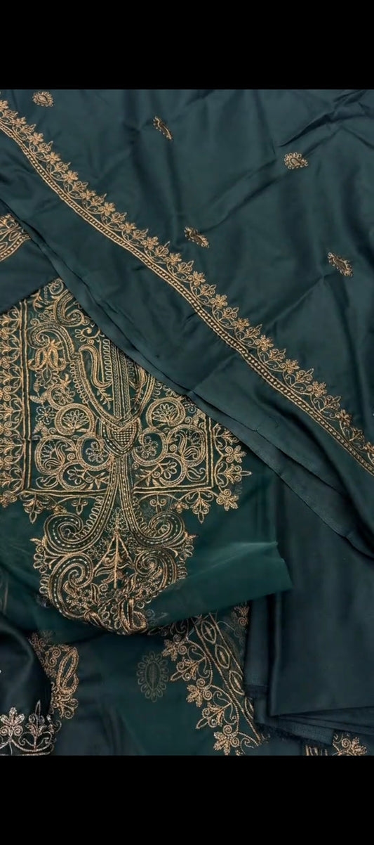 ✨ ROYAL EMERALD ELEGANCE – LUXURIOUS GOLDEN EMBROIDERED DHANAK WOOL 3PC UNSTITCHED WINTER SUIT