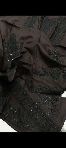 ✨ Elegant Embroidered 2pc Dhanak Suit – A Touch of Royal Grace ✨