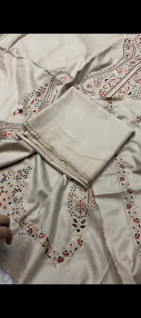 ✨ Ivory Grace – Elegant 2-Piece Dhanak Wool Suit with Intricate Embroidery